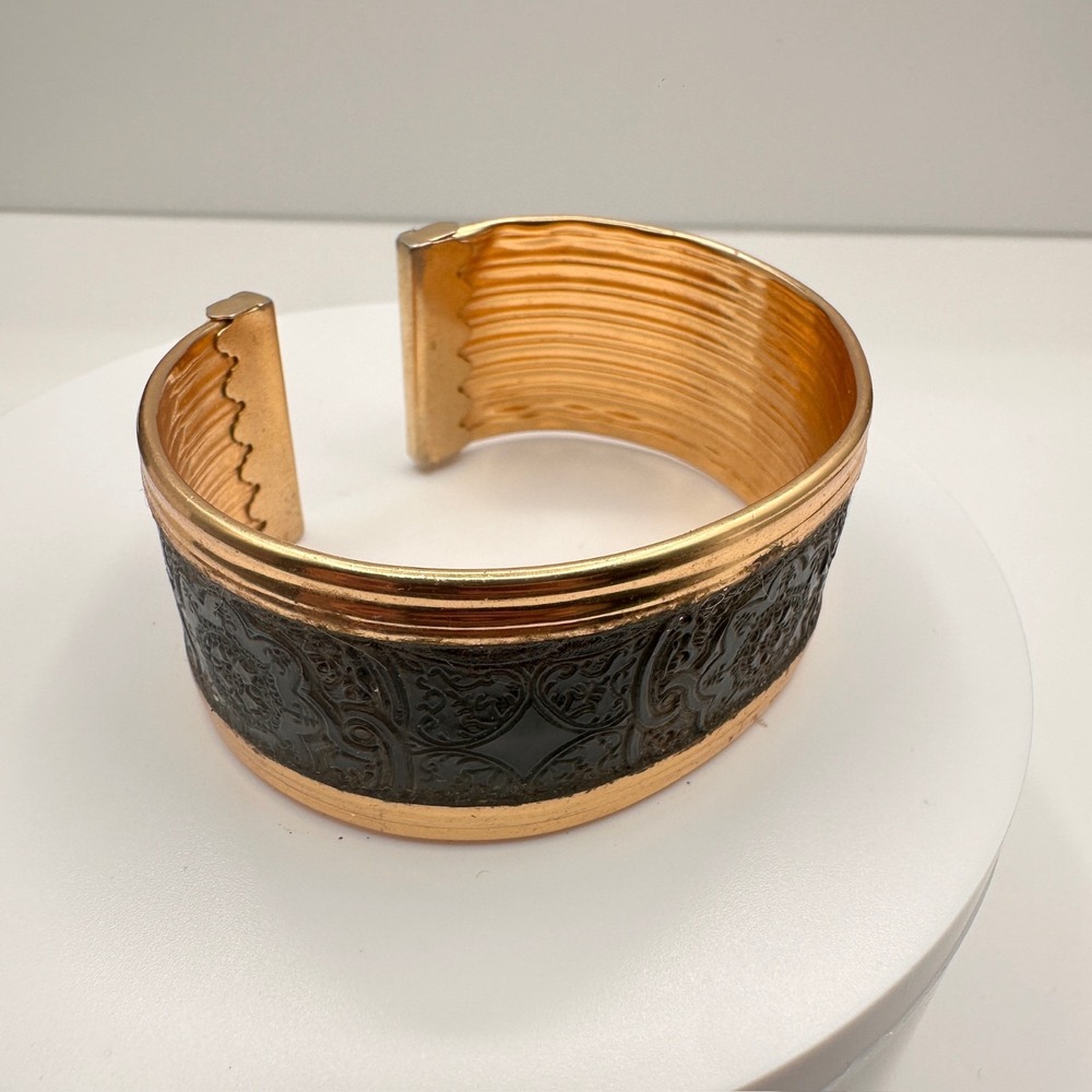 Vintage 80s Wide Gold Tone Black Enamel Etched Filigree Hand Bracelet Statement